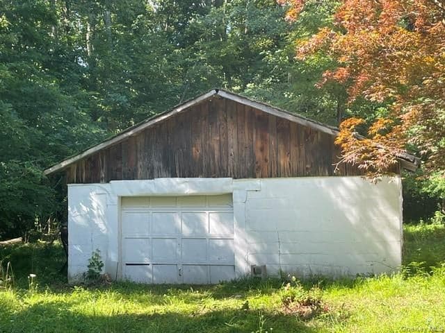 171 Woodland Drive thumbnail 2