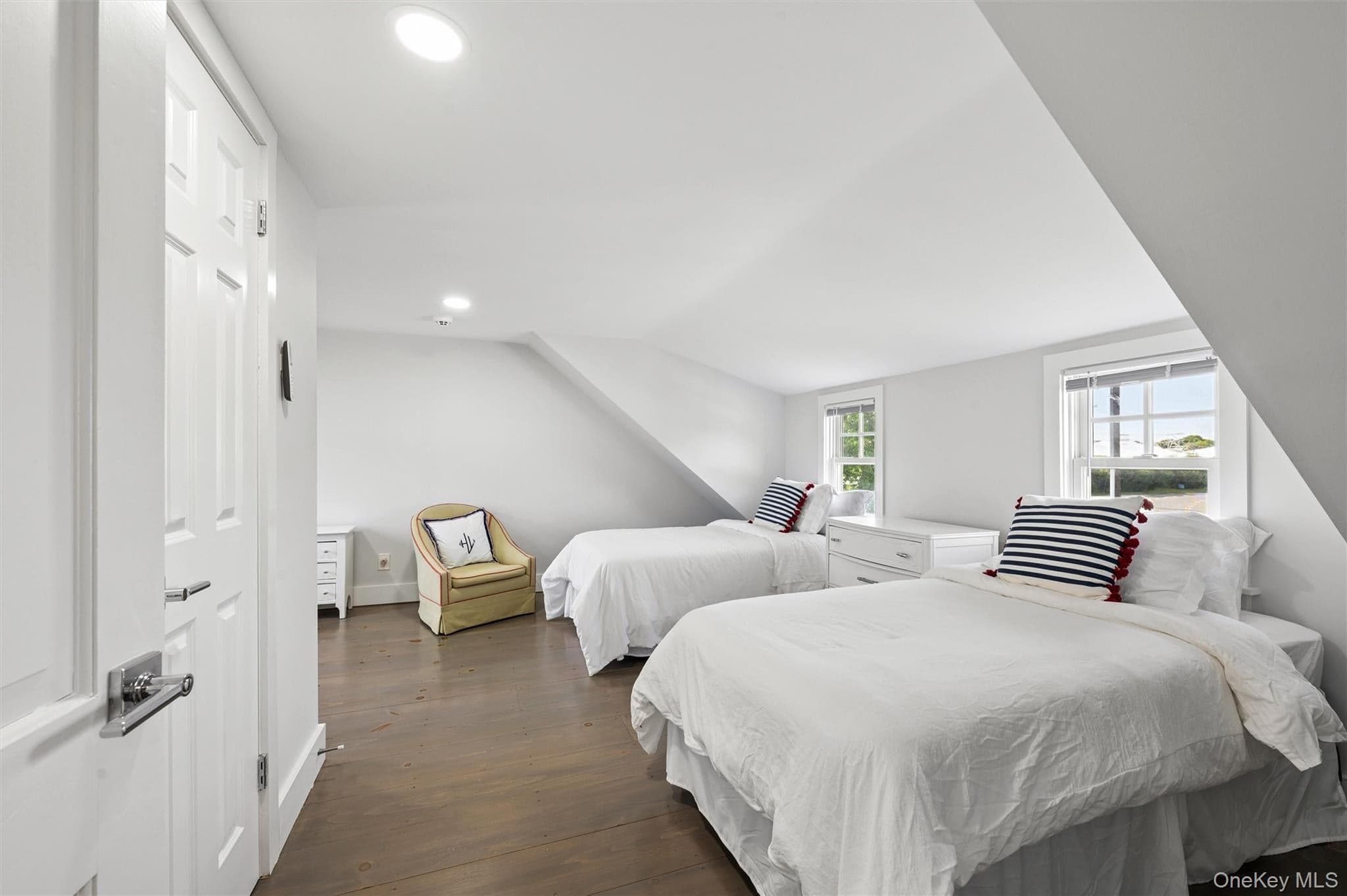 87 Foster Avenue thumbnail 14