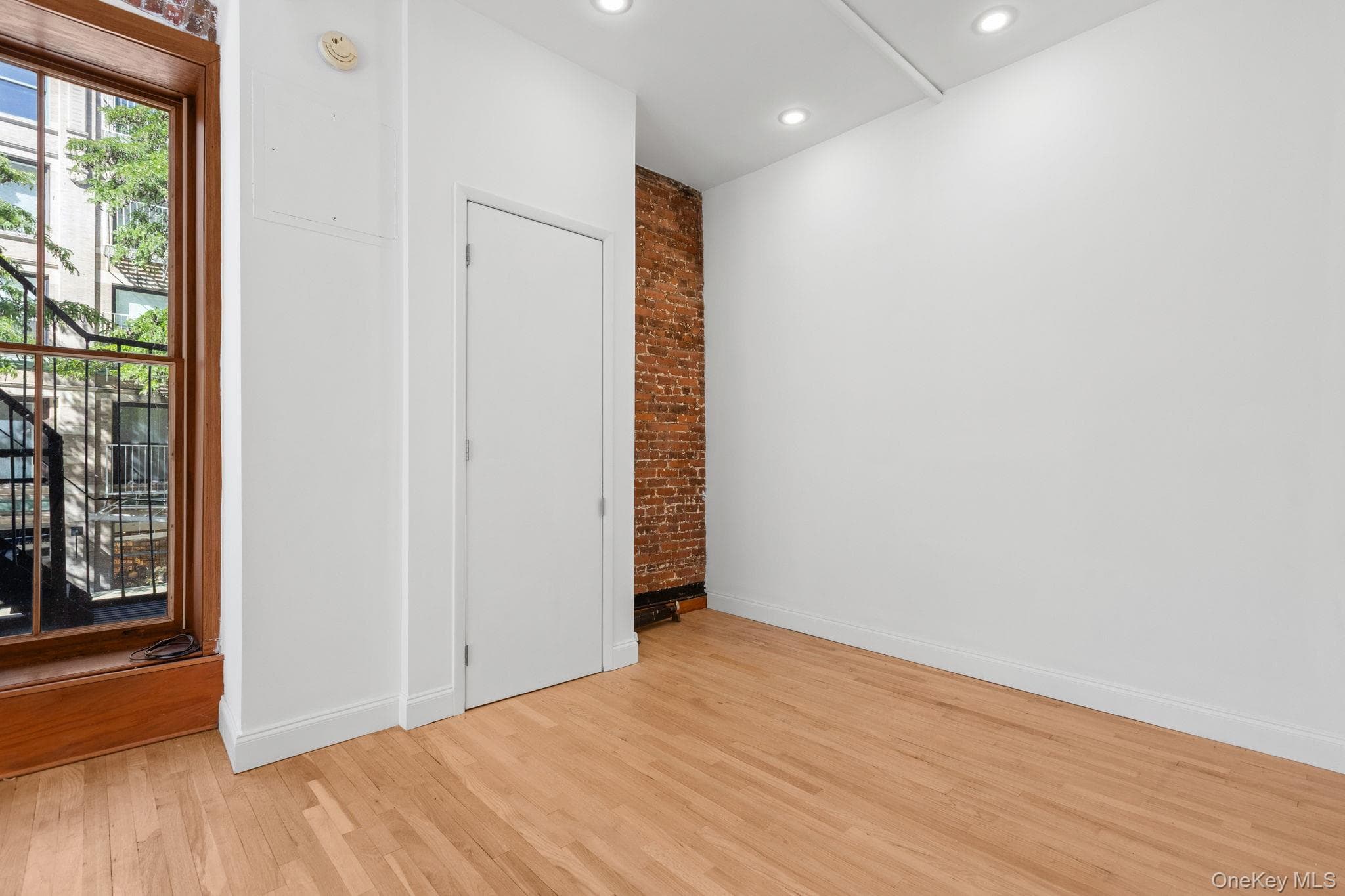 157 Spring Street Unit: 2 thumbnail 8
