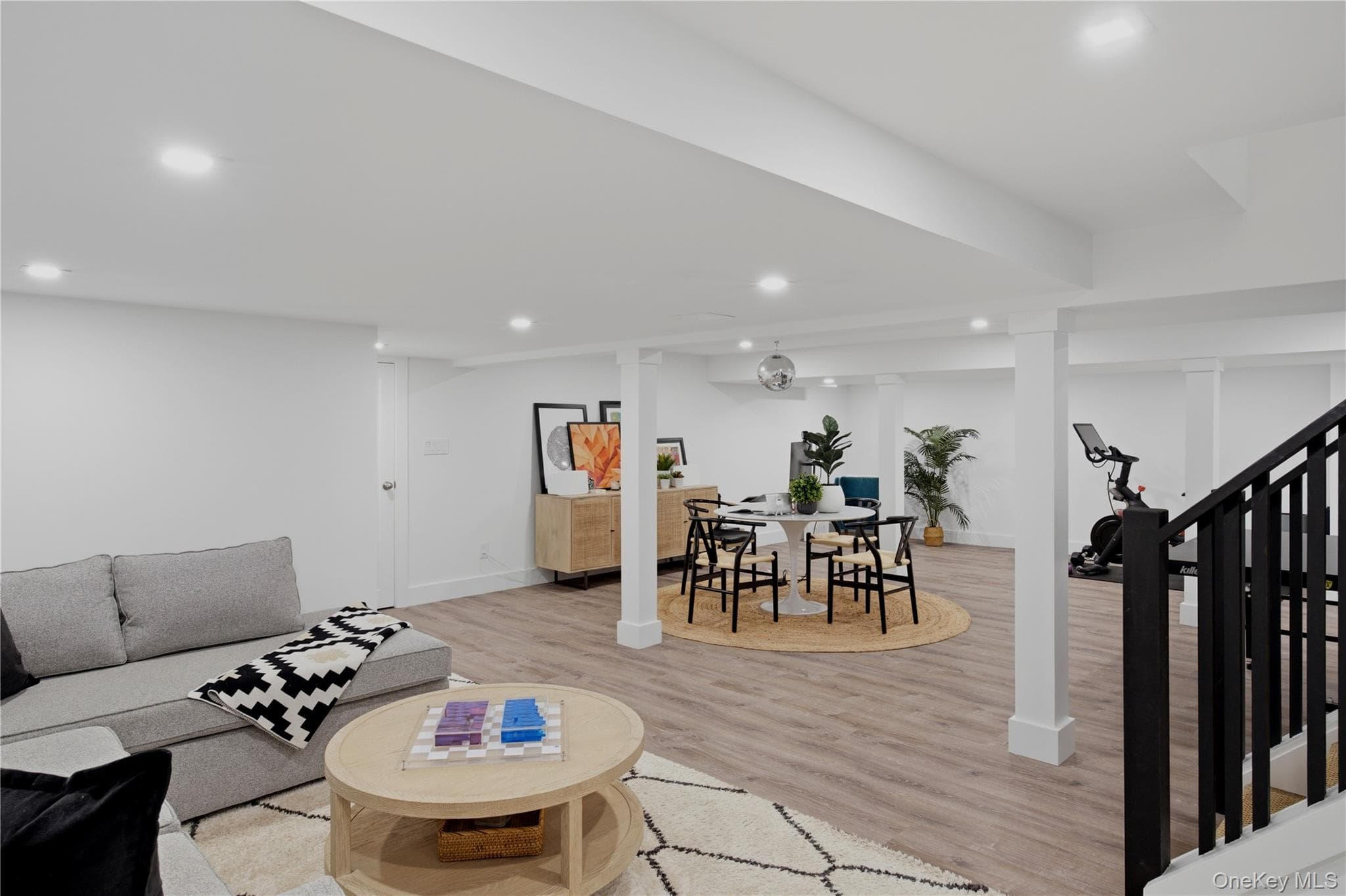 12 Surrey Court thumbnail 18