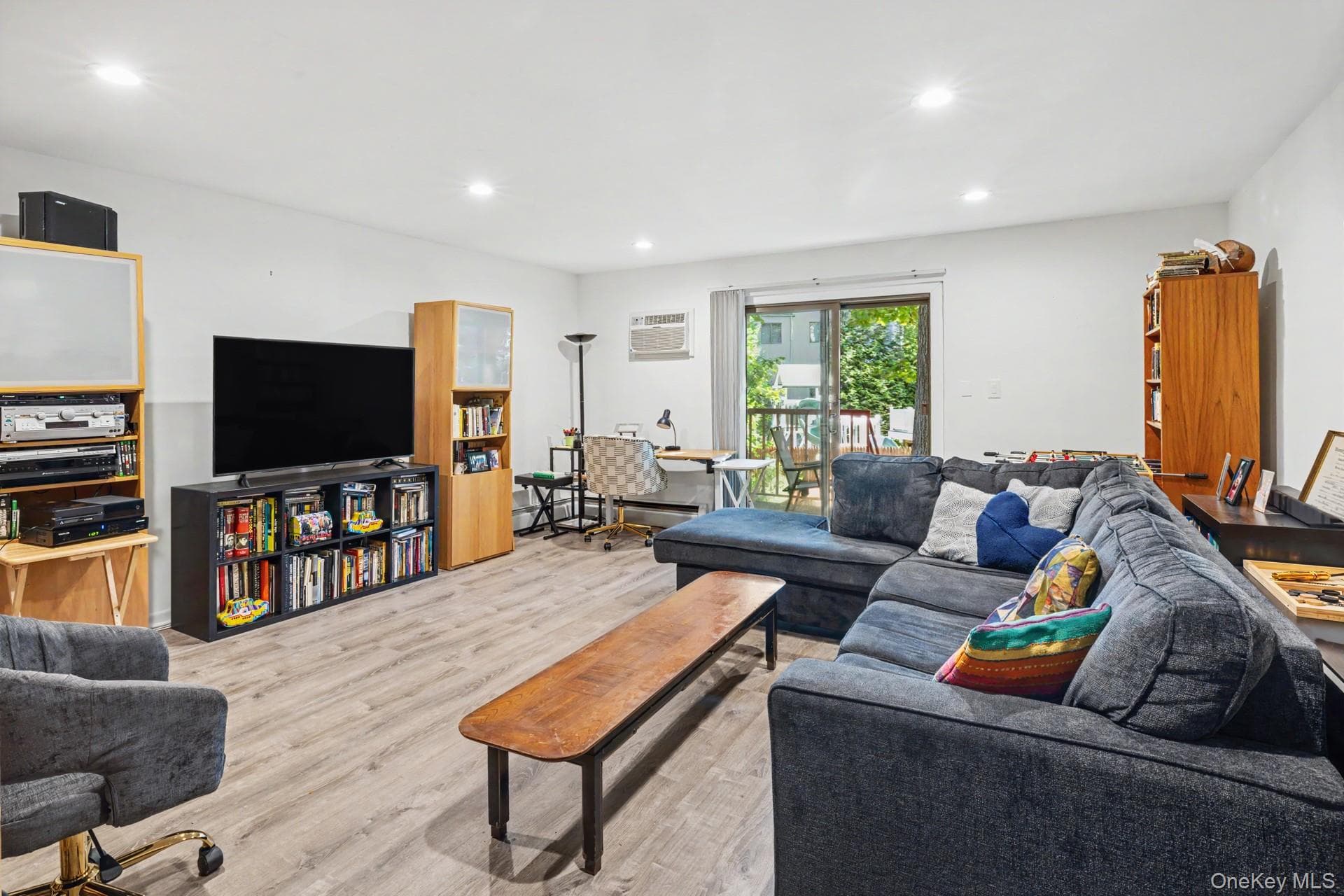 4618 Arlington Avenue thumbnail 9