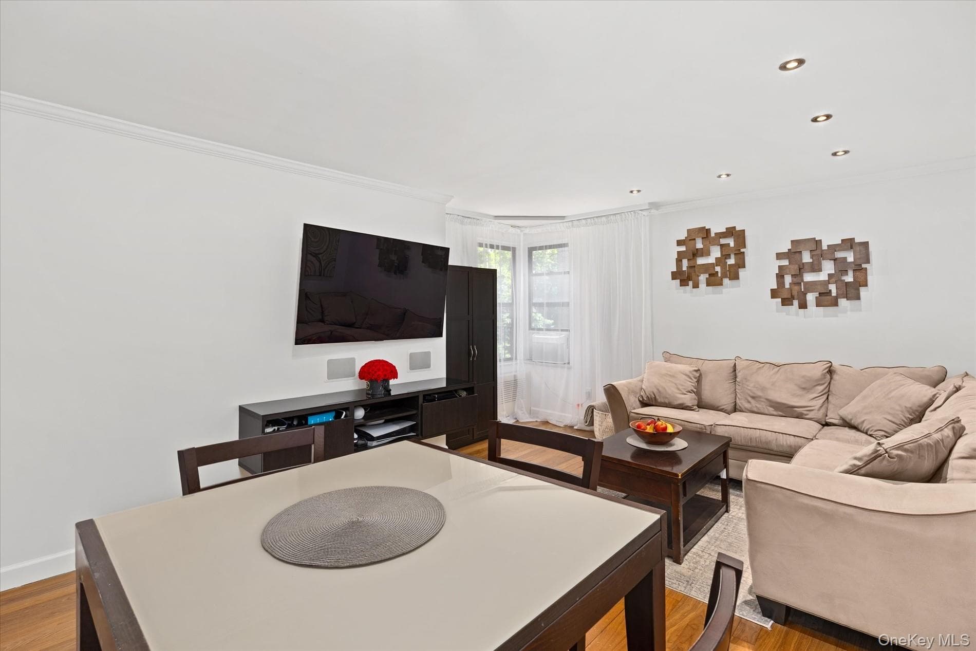 83-15 98th Street Unit: 5T thumbnail 3