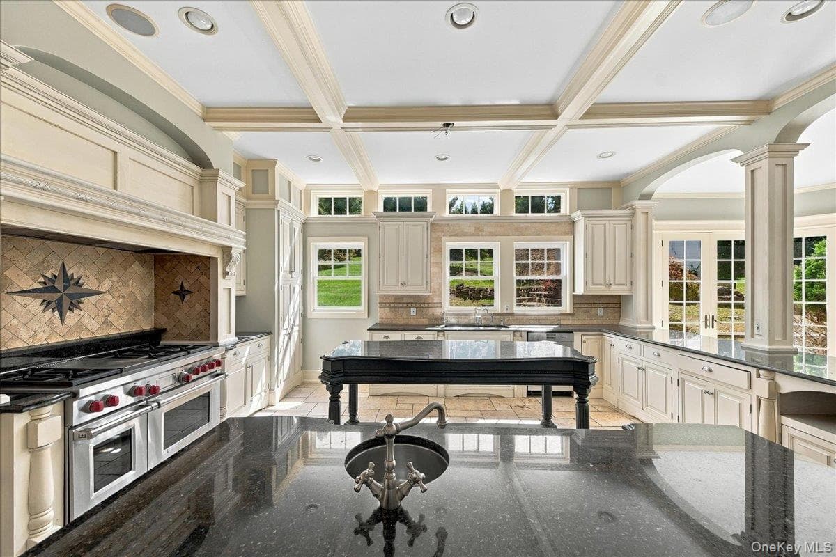382 Pine Brook Road thumbnail 8