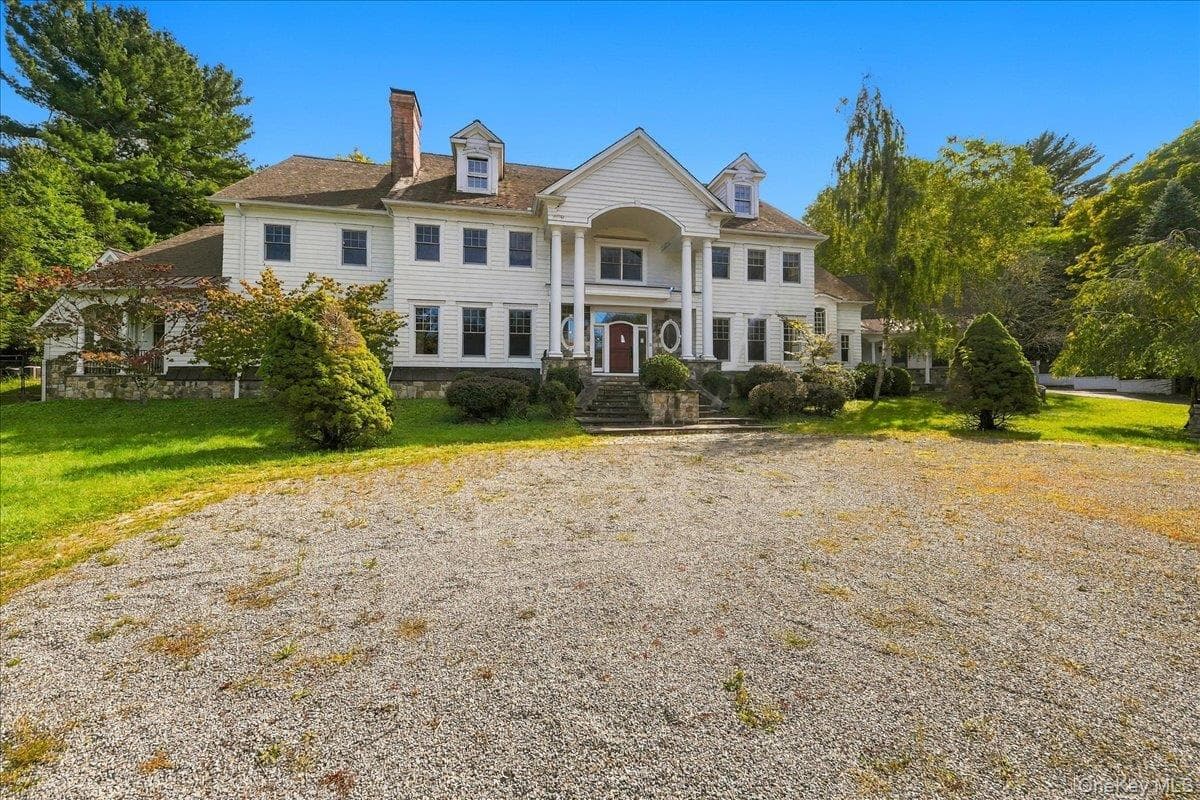 382 Pine Brook Road photo 1