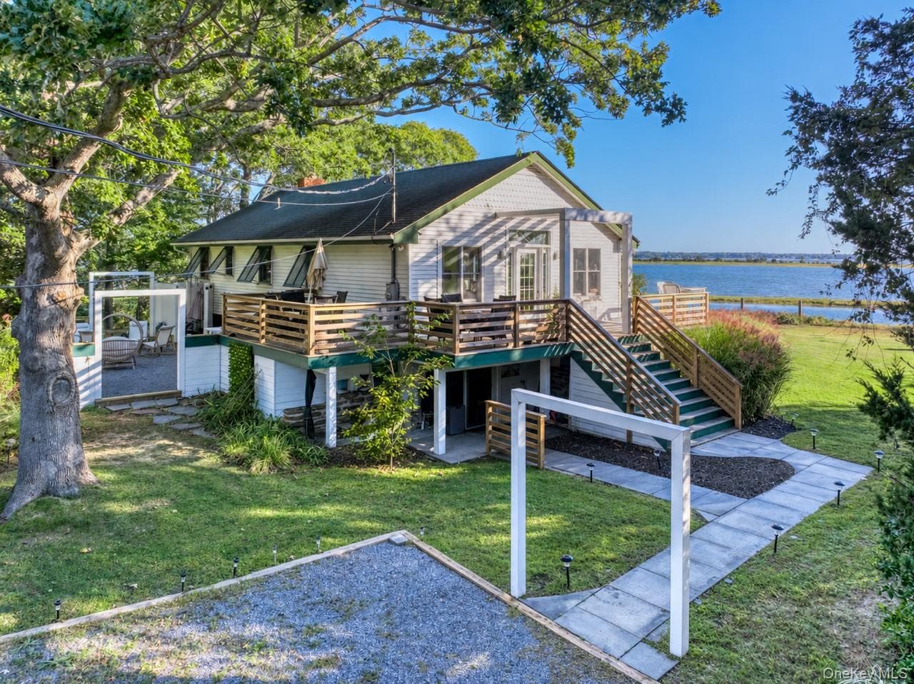 1455 Cedar Point Drive thumbnail 2