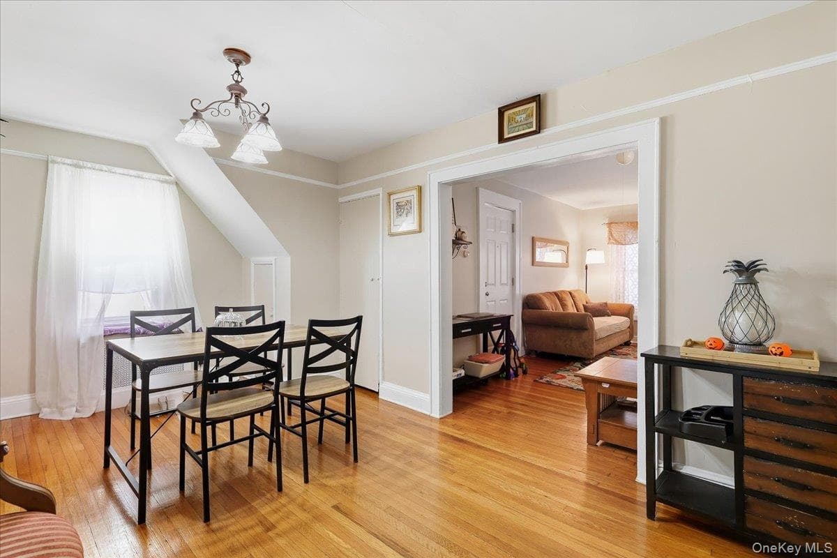 51 Columbia Street thumbnail 8
