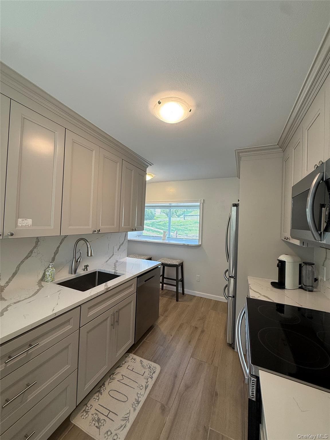 706 Eagles Ridge Road thumbnail 3