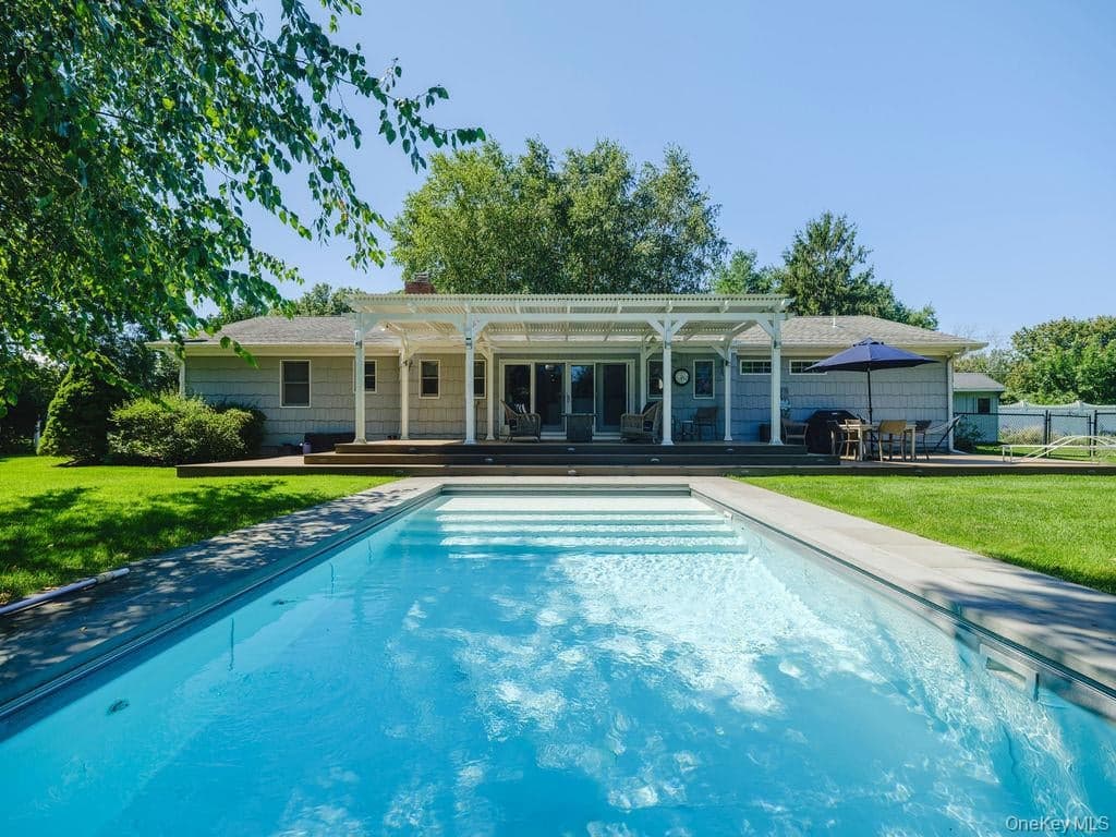2080 Elijahs Lane photo 1