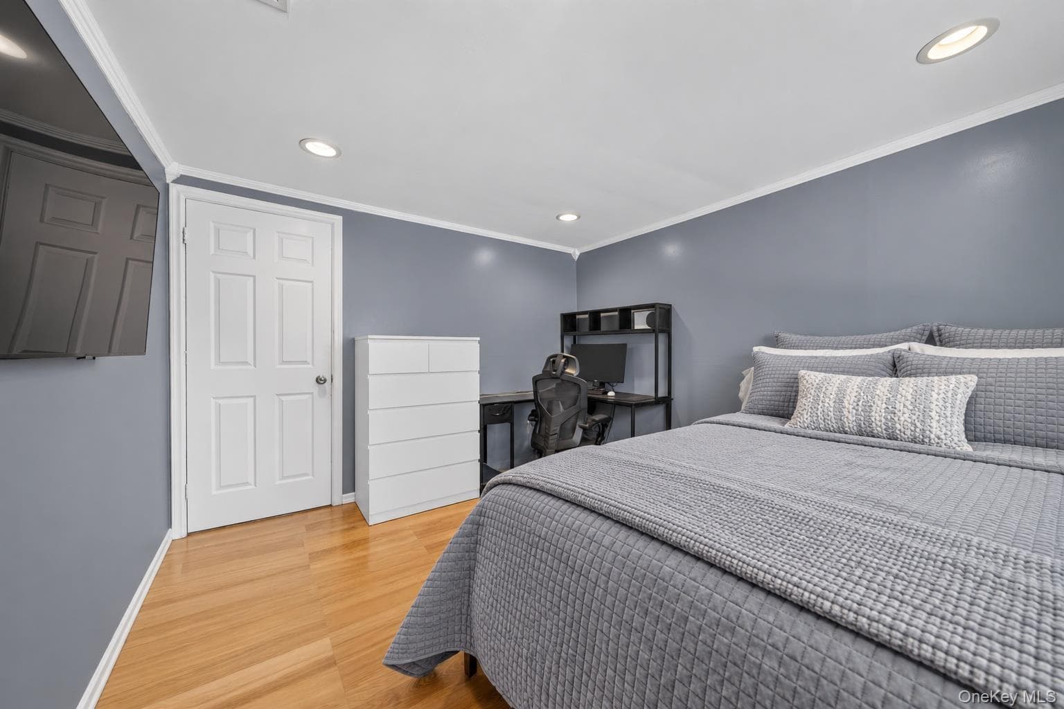 815 Expressway Drive thumbnail 28