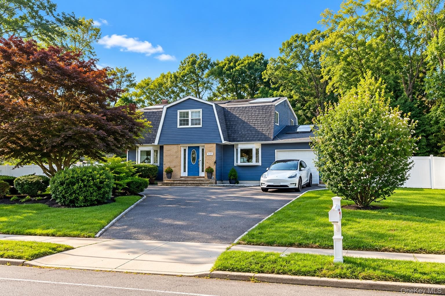 815 Expressway Drive, Medford