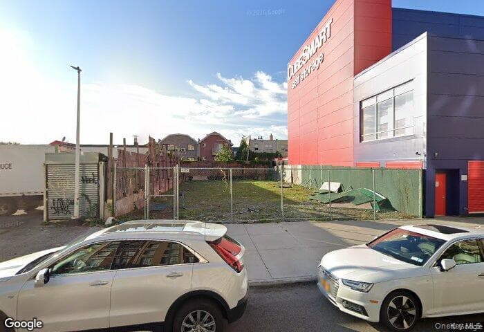22-11 45 Street photo 1