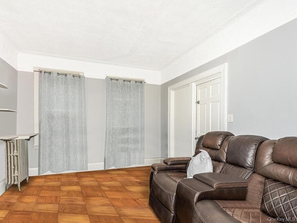 1035 Elder Avenue thumbnail 12