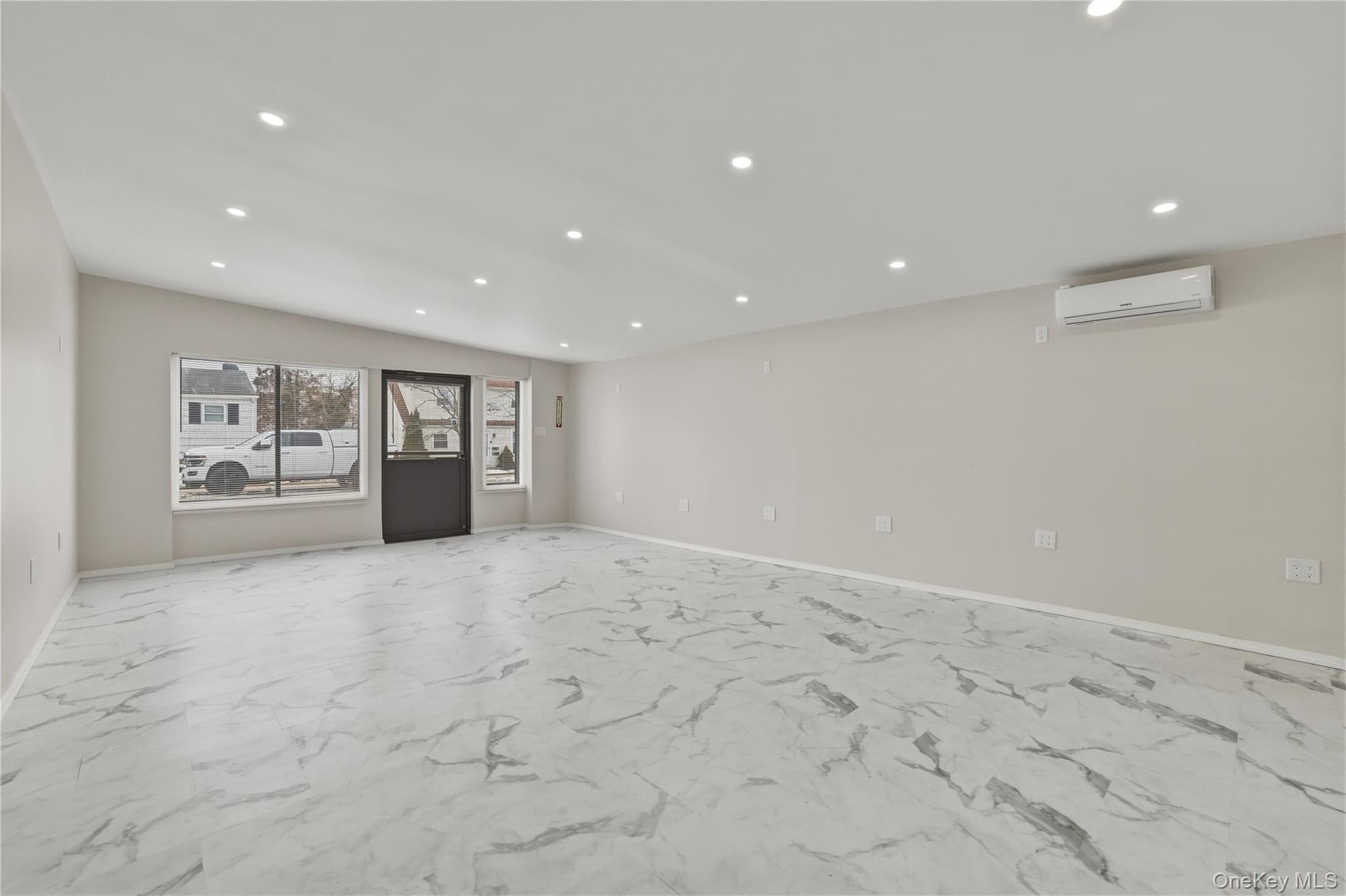 150 N Delaware Avenue thumbnail 18