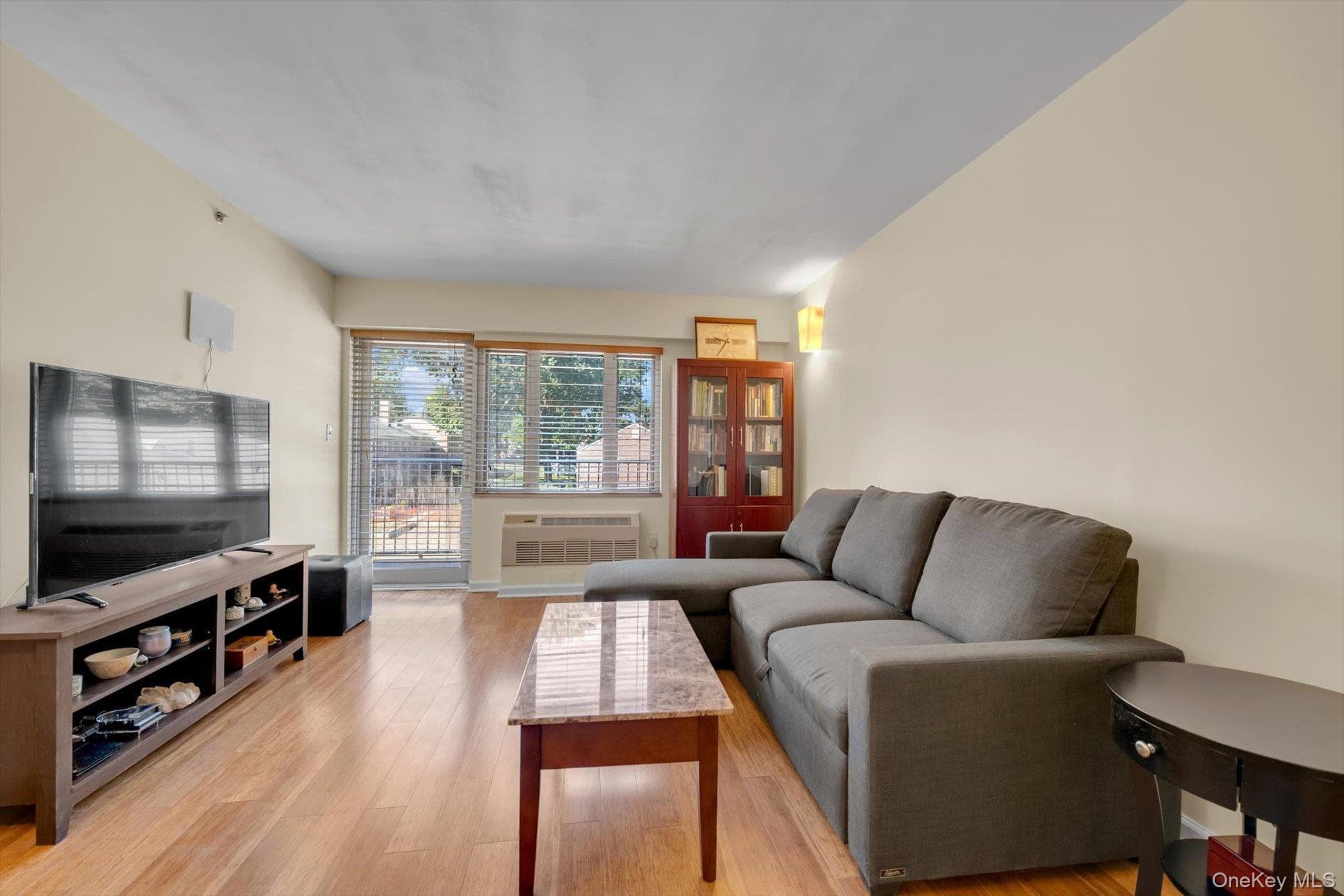 6434 Grand Central Parkway Unit: 3G thumbnail 6