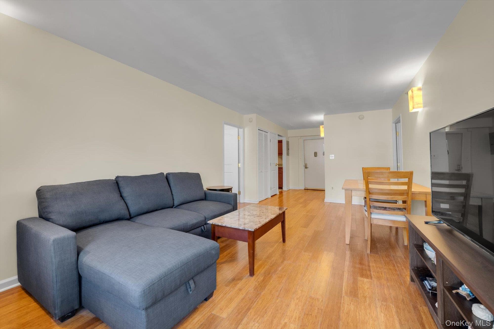 6434 Grand Central Parkway Unit: 3G thumbnail 4