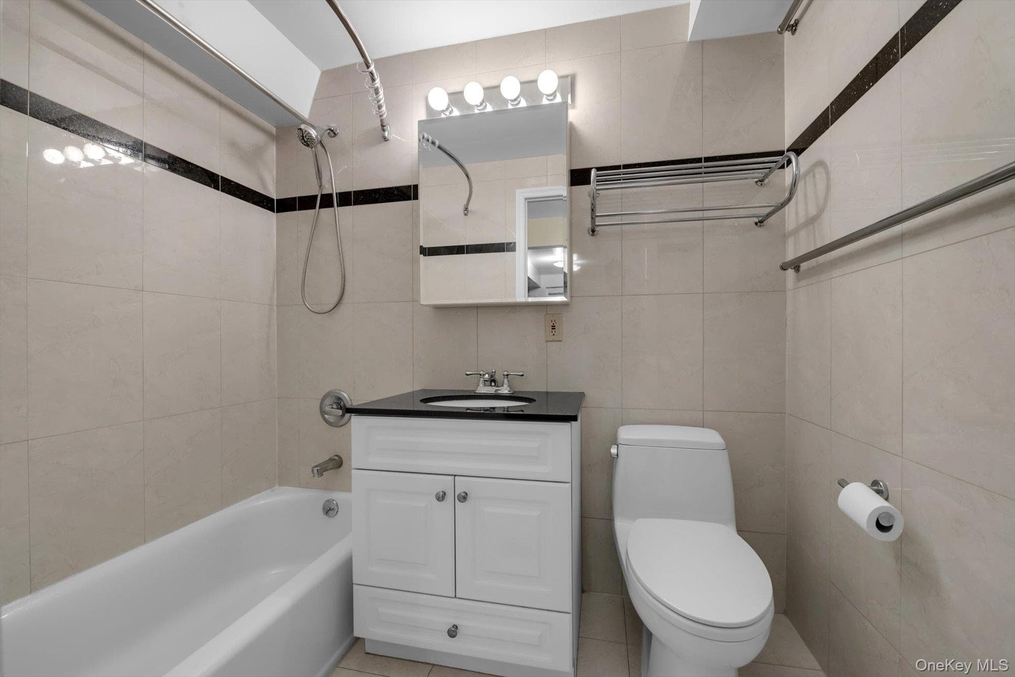 6434 Grand Central Parkway Unit: 3G thumbnail 17
