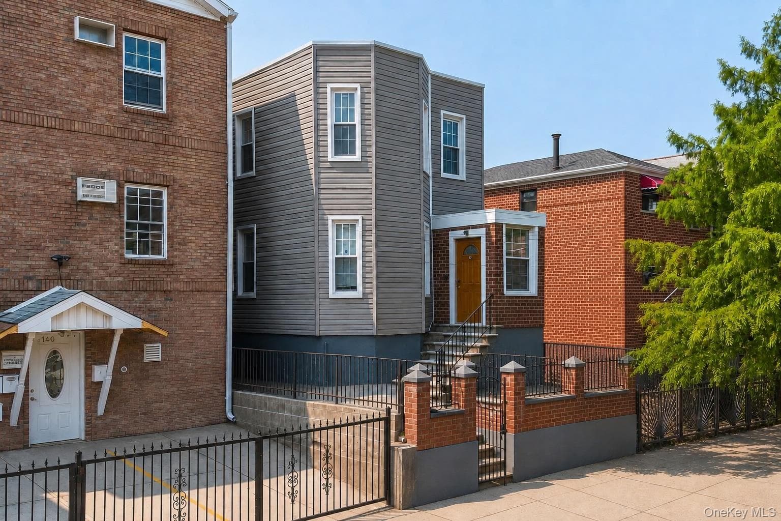 738 E 217th Street thumbnail 2