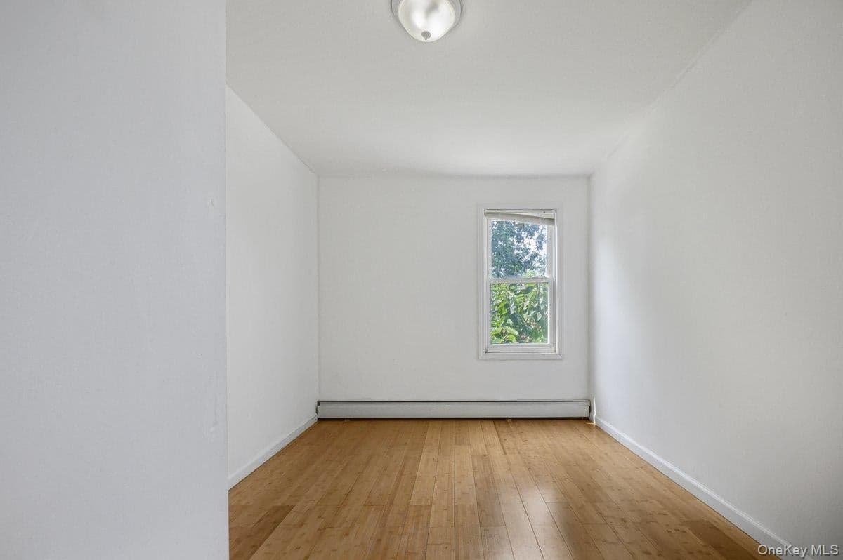 738 E 217th Street thumbnail 16