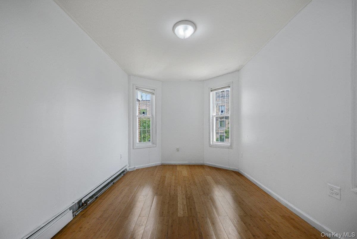 738 E 217th Street thumbnail 8