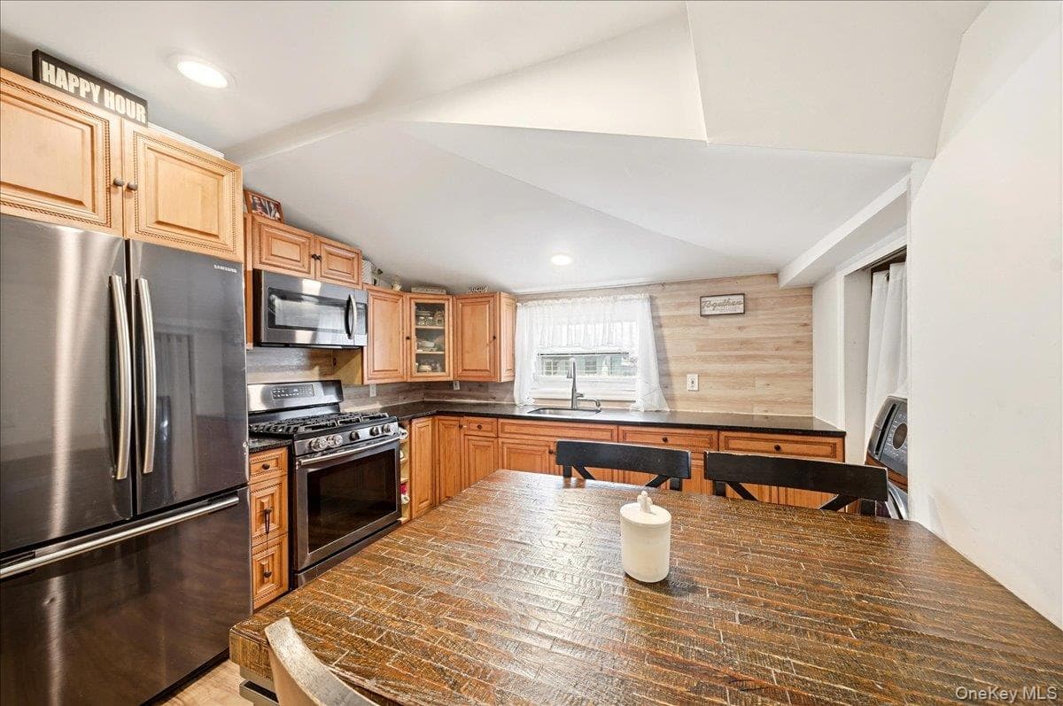 133B Edgewater Park Unit: 133B thumbnail 4