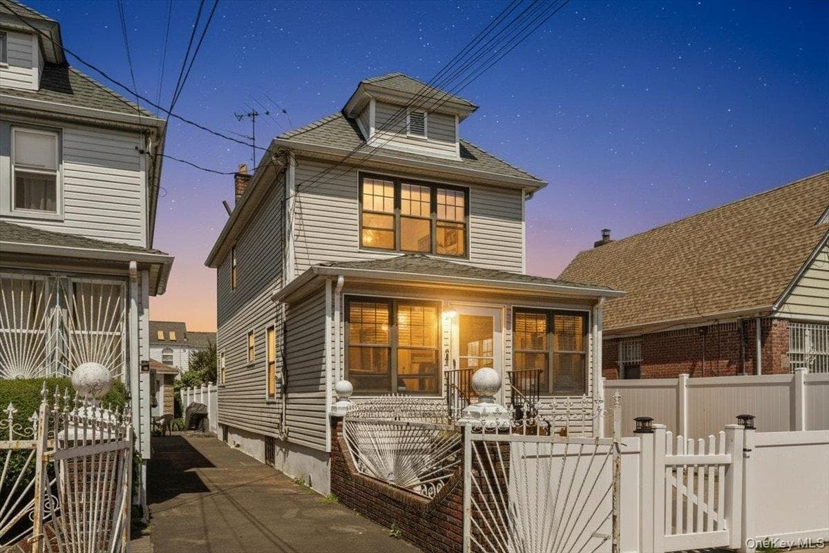 21825 104th Avenue photo 1