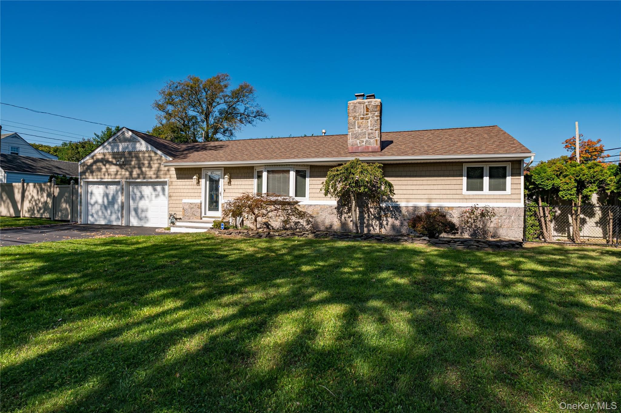 87 Bayway Avenue, Bay Shore