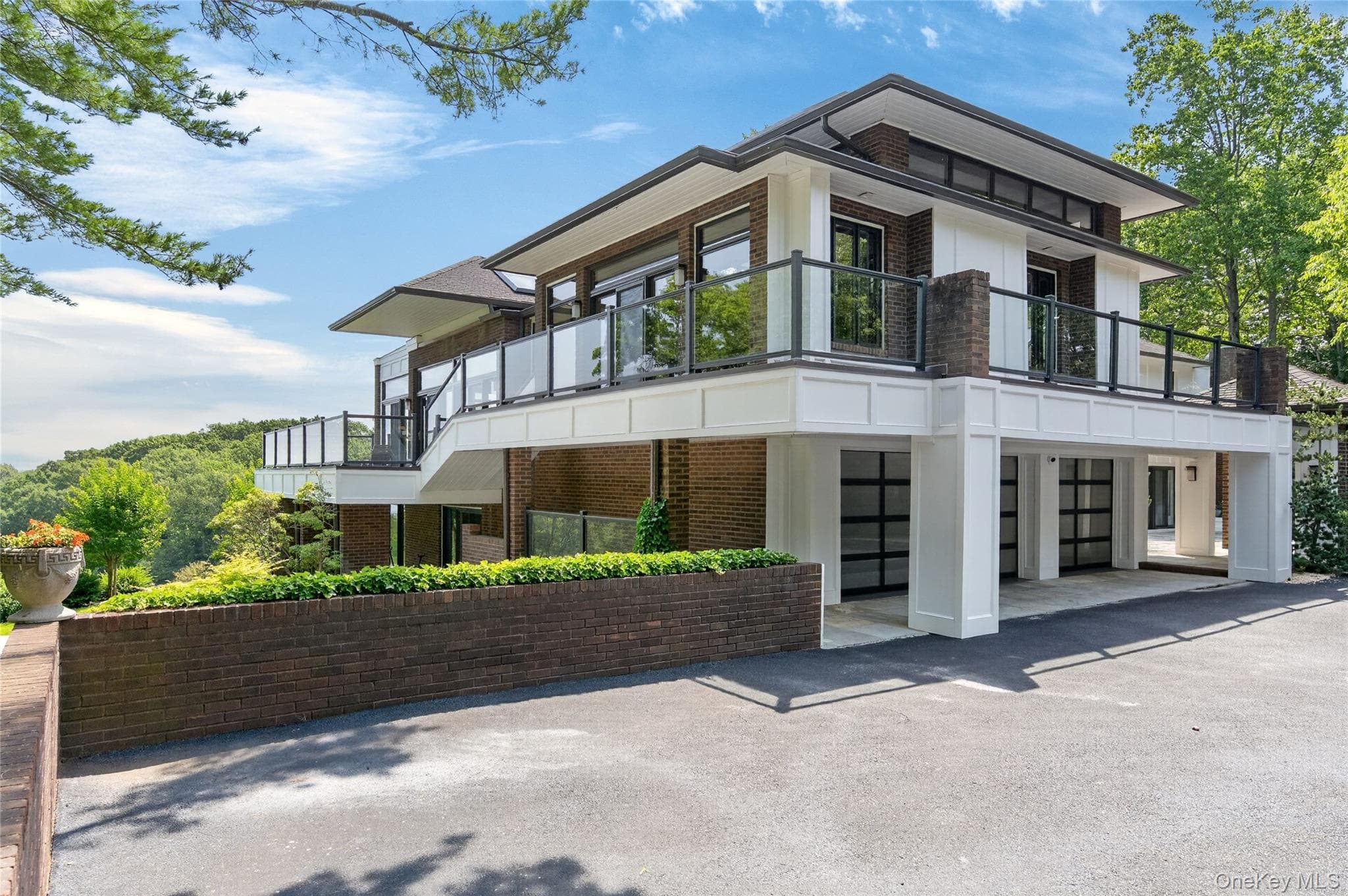 235 Cleft Road thumbnail 4