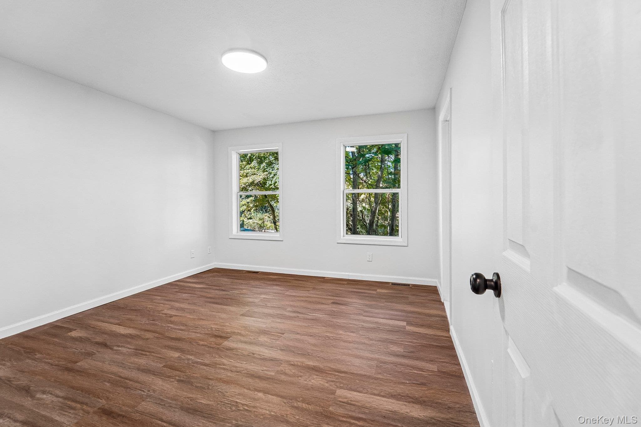 5 Sayer Lane thumbnail 16