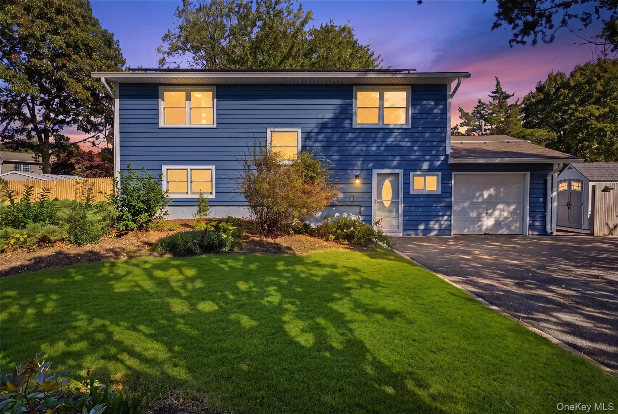 23 Dave Lane, South Setauket