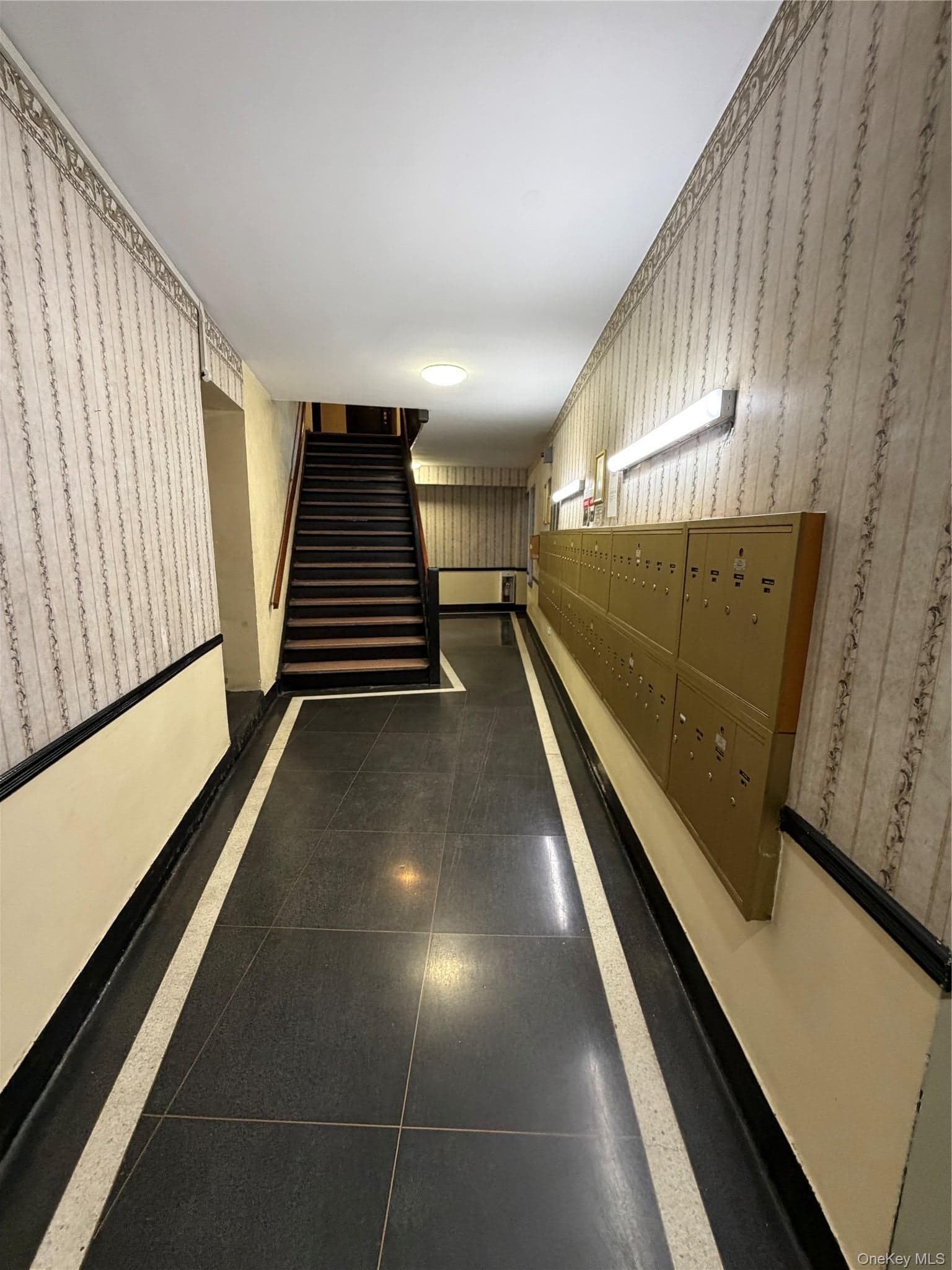 325 E 201 Street Unit: 5 G thumbnail 16