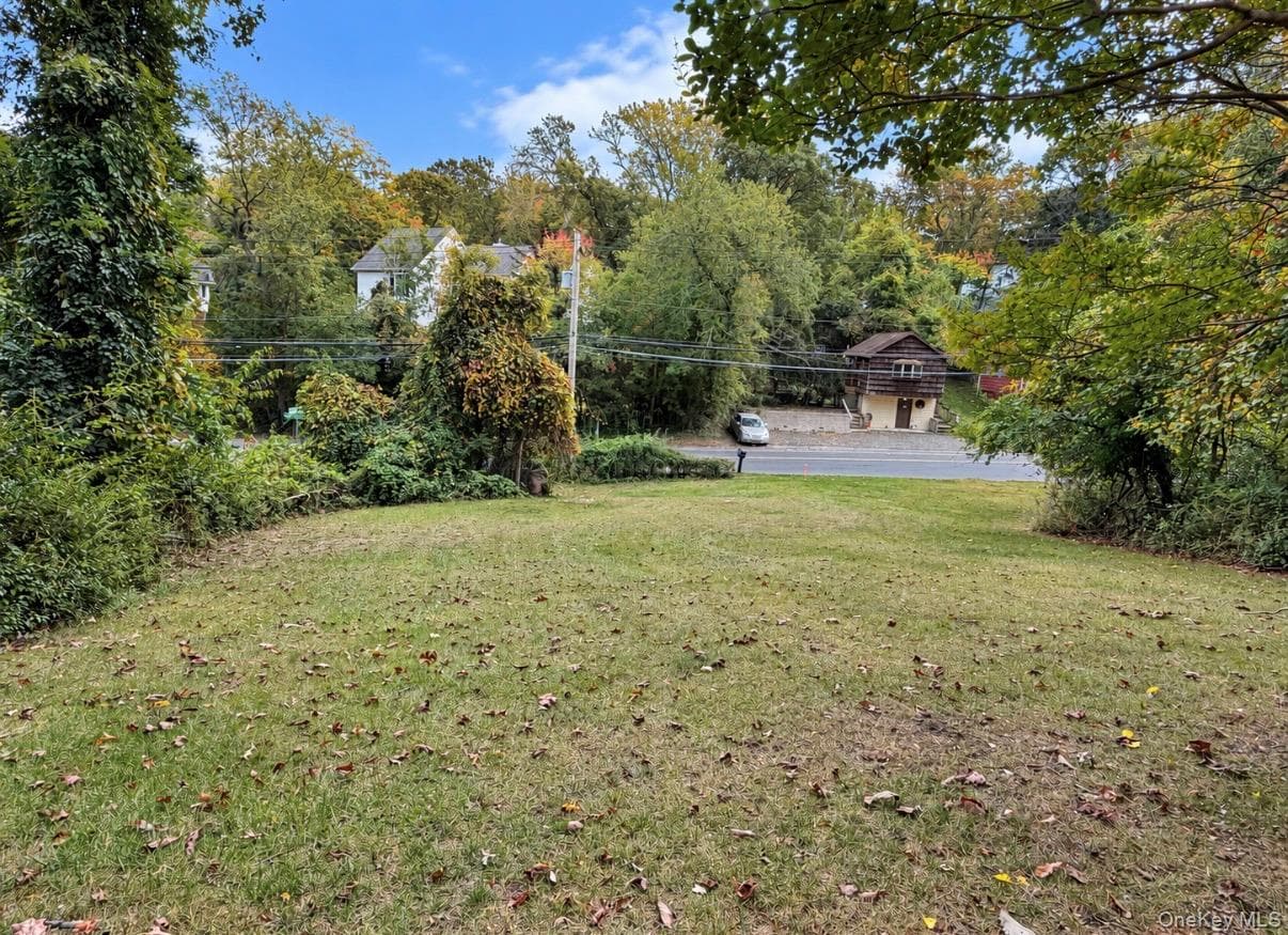 140 Hallock Landing Road thumbnail 4