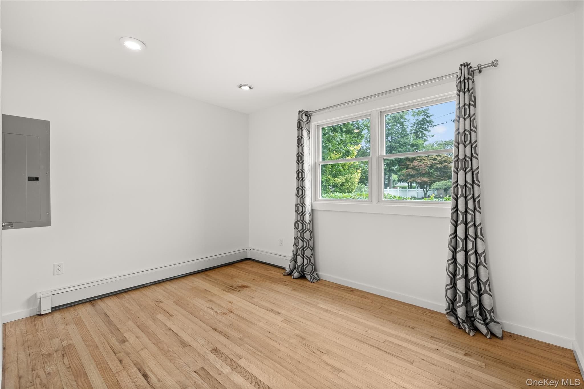 12 Bayview Avenue thumbnail 23