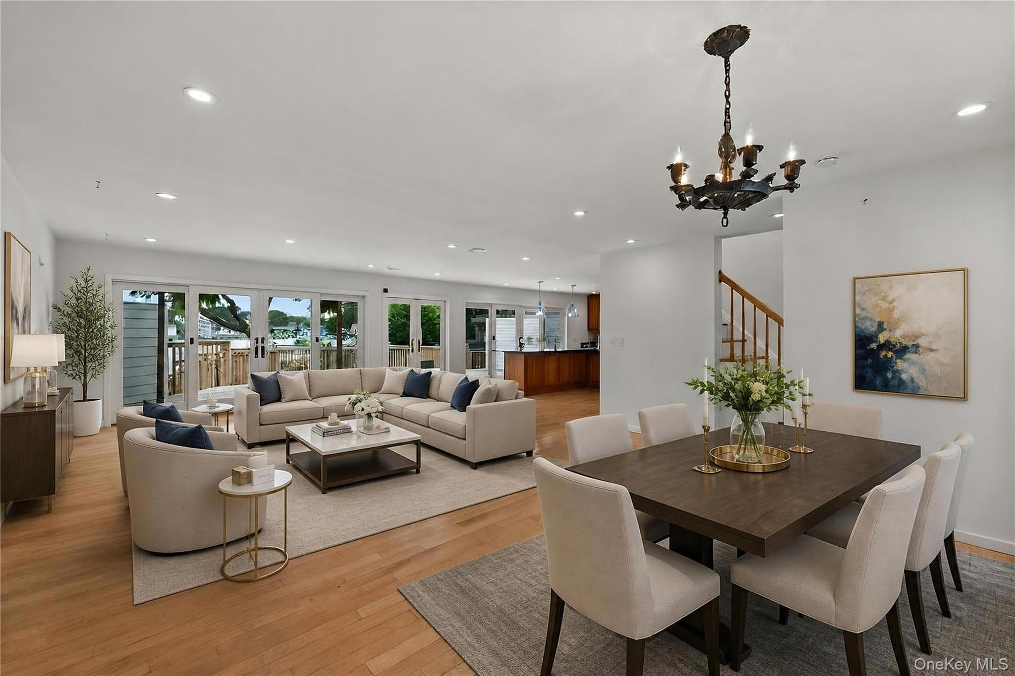 12 Bayview Avenue thumbnail 15