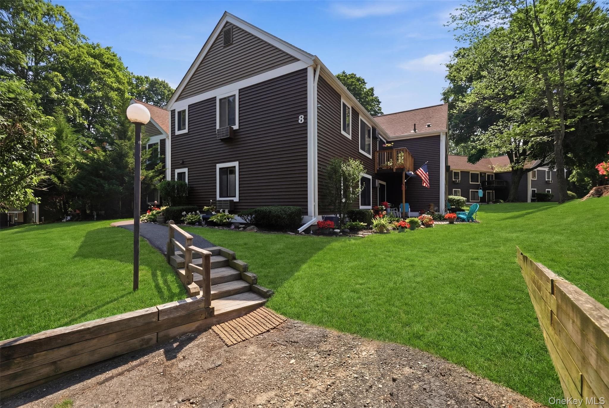 8 Heritage Drive Unit: E thumbnail 2