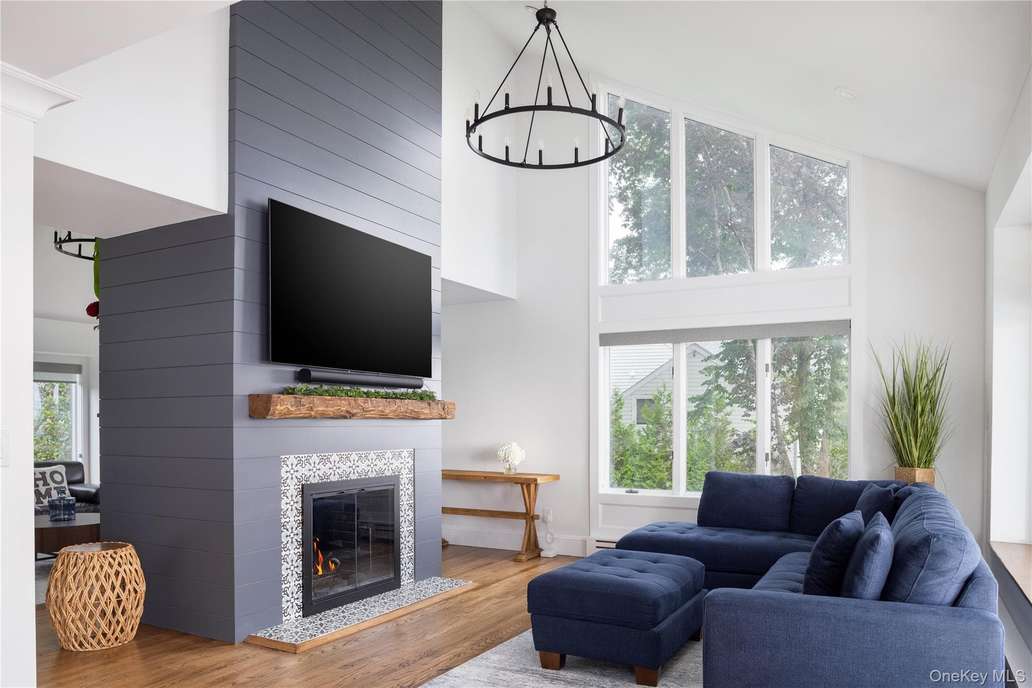 37 Soundview Drive thumbnail 5