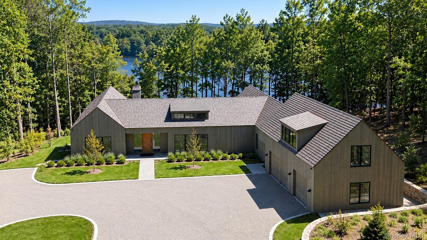 4 Pierson Lakes Drive, Sloatsburg