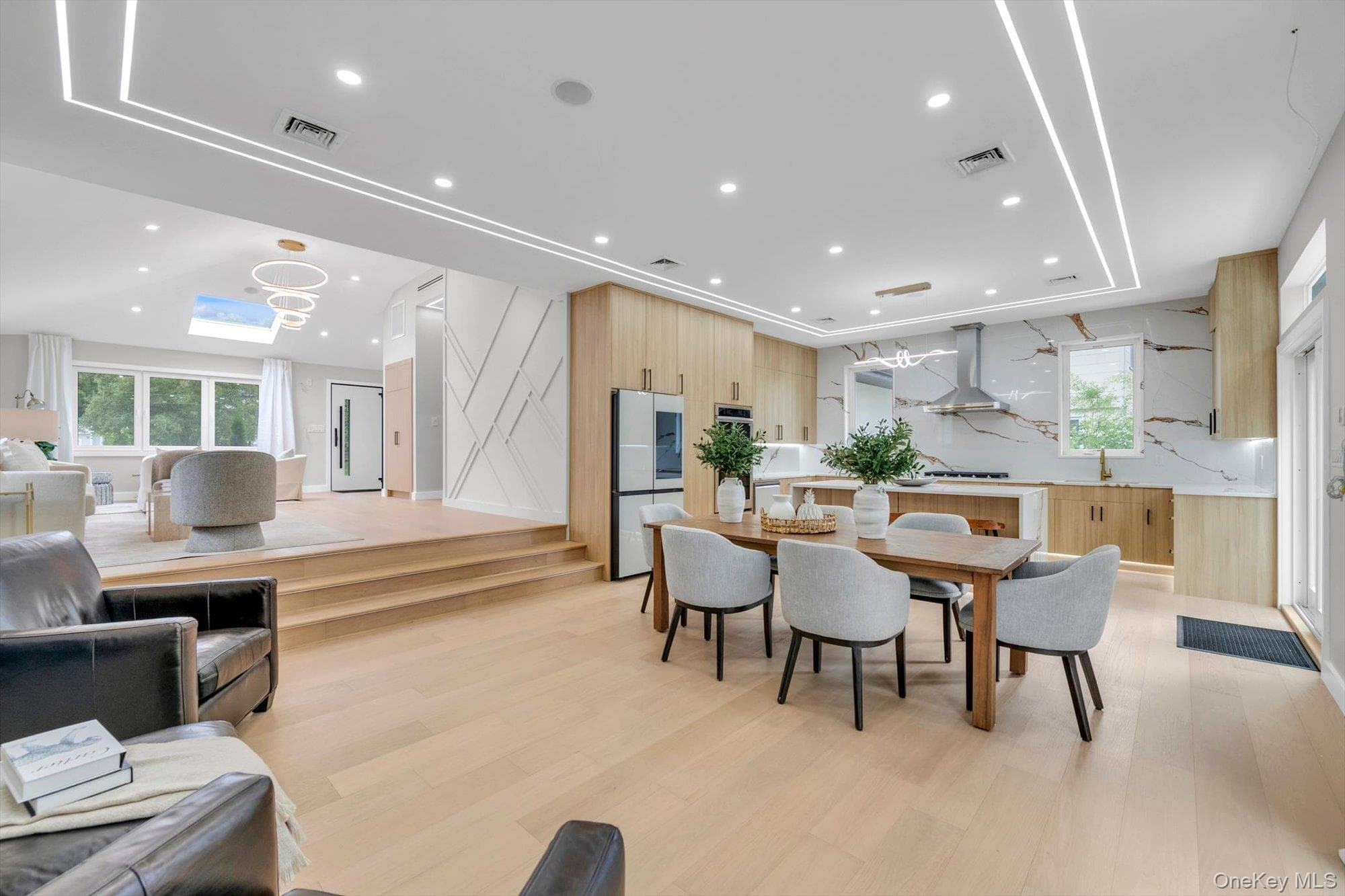 109 Nassau Drive thumbnail 10