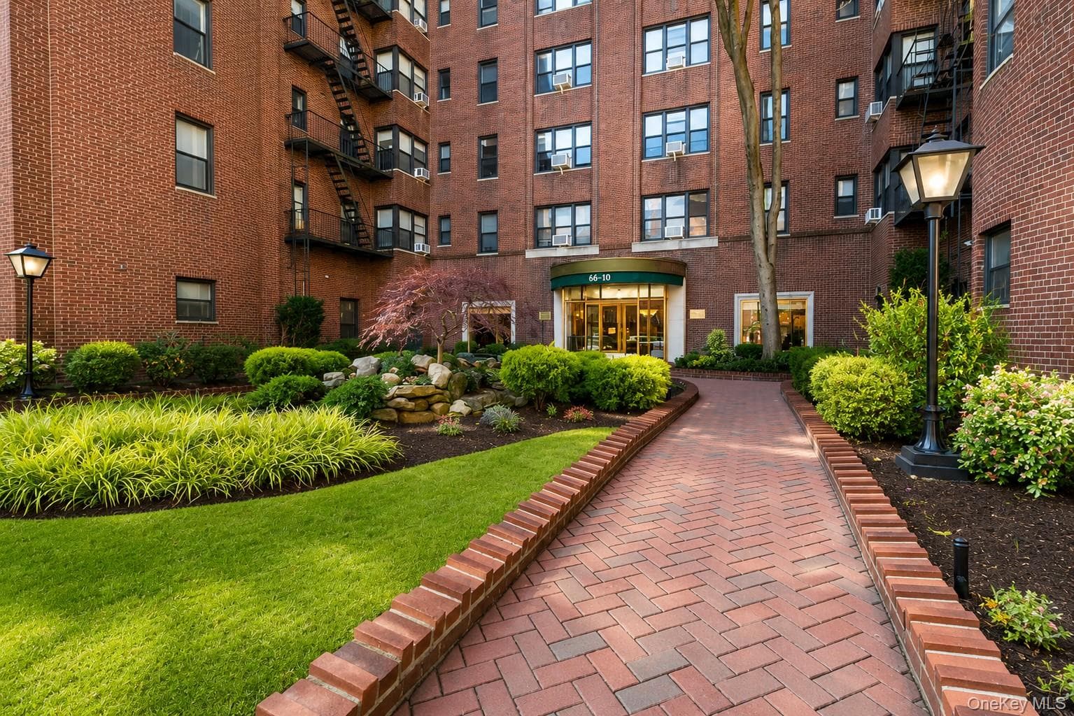 69-10 Yellowstone Boulevard Unit: 505, Forest Hills