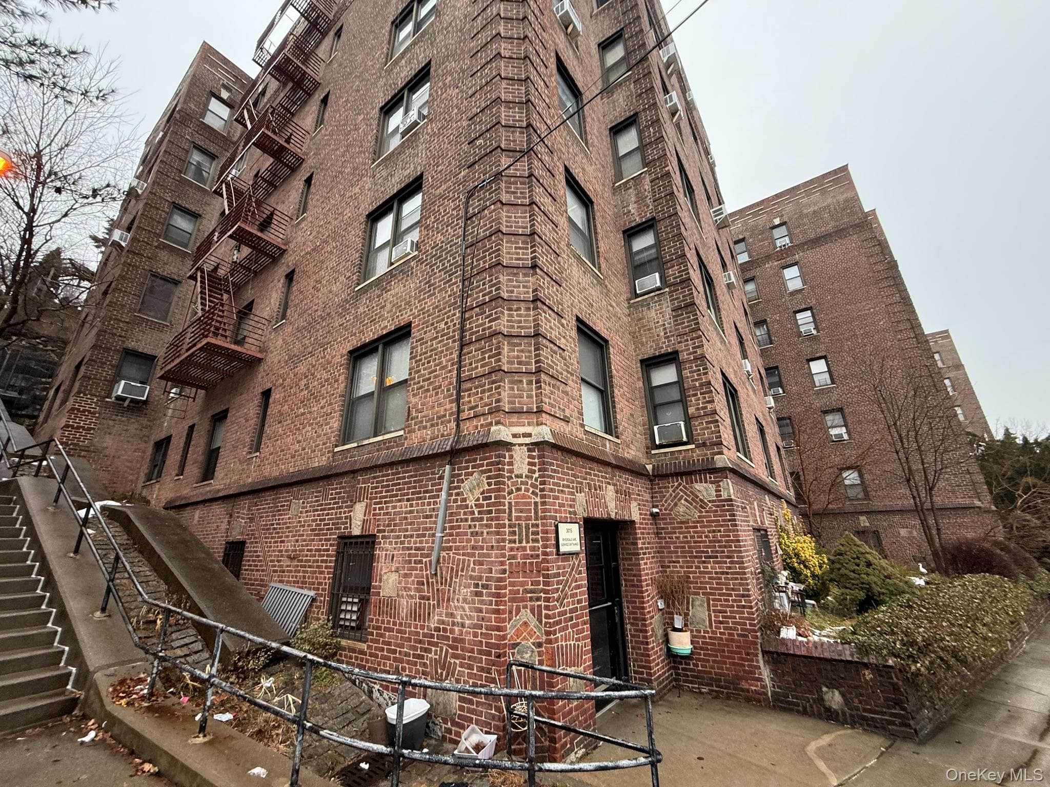 3015 Riverdale Avenue Unit: 5A thumbnail 2