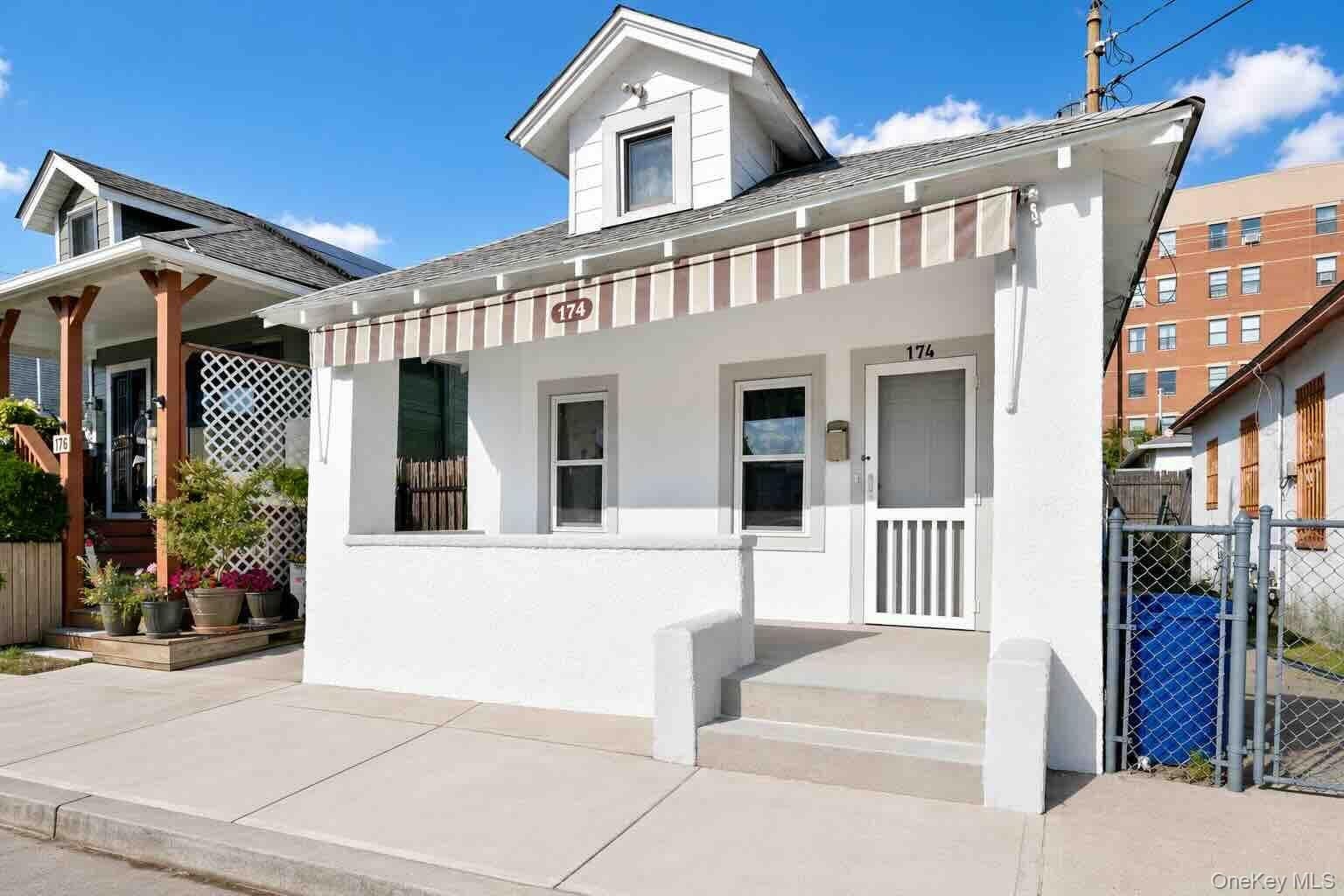174 Beach 25th Street photo 1