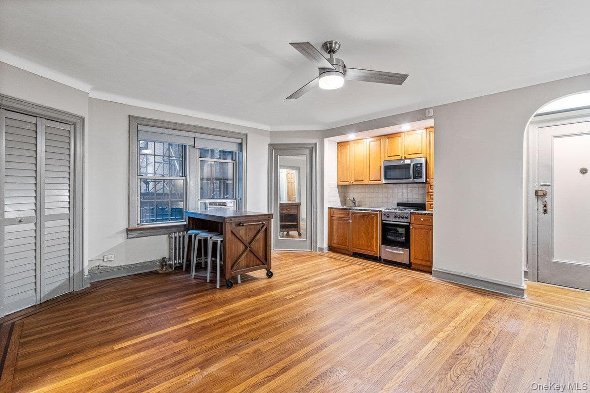 150 Burns Street Unit: 2G thumbnail 4