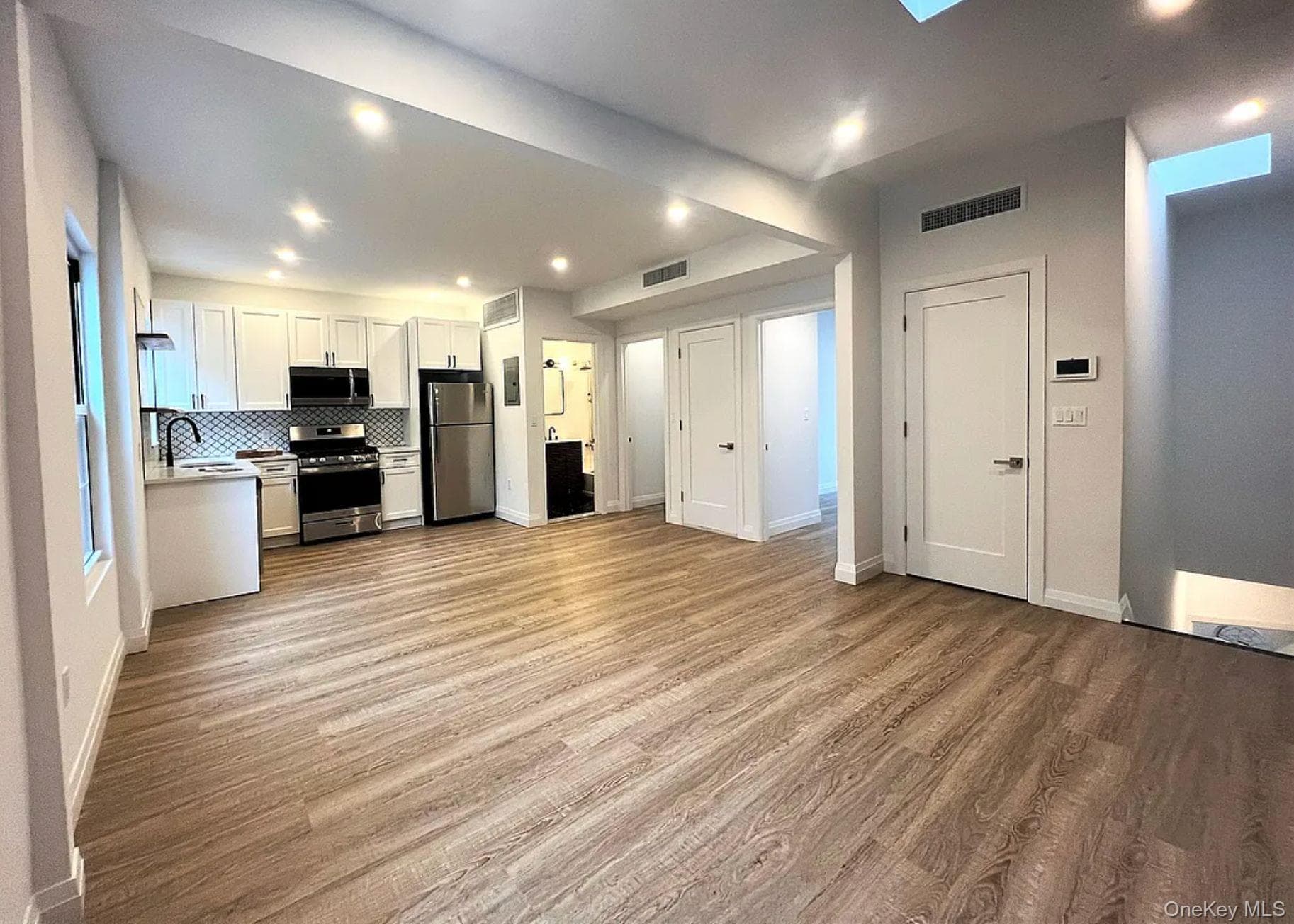 4112 20th Avenue, Astoria