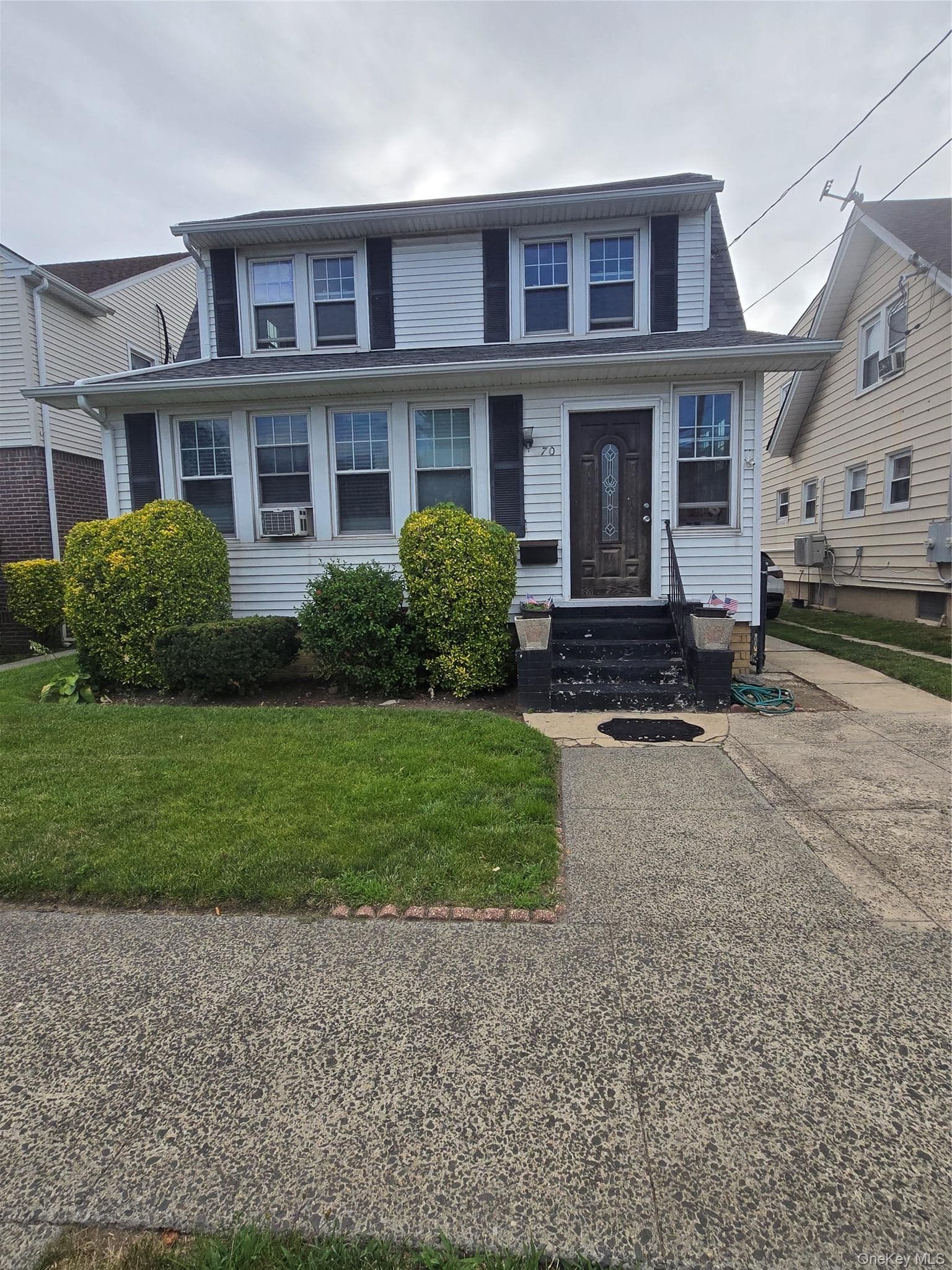 70 Rockaway Parkway, Valley Stream
