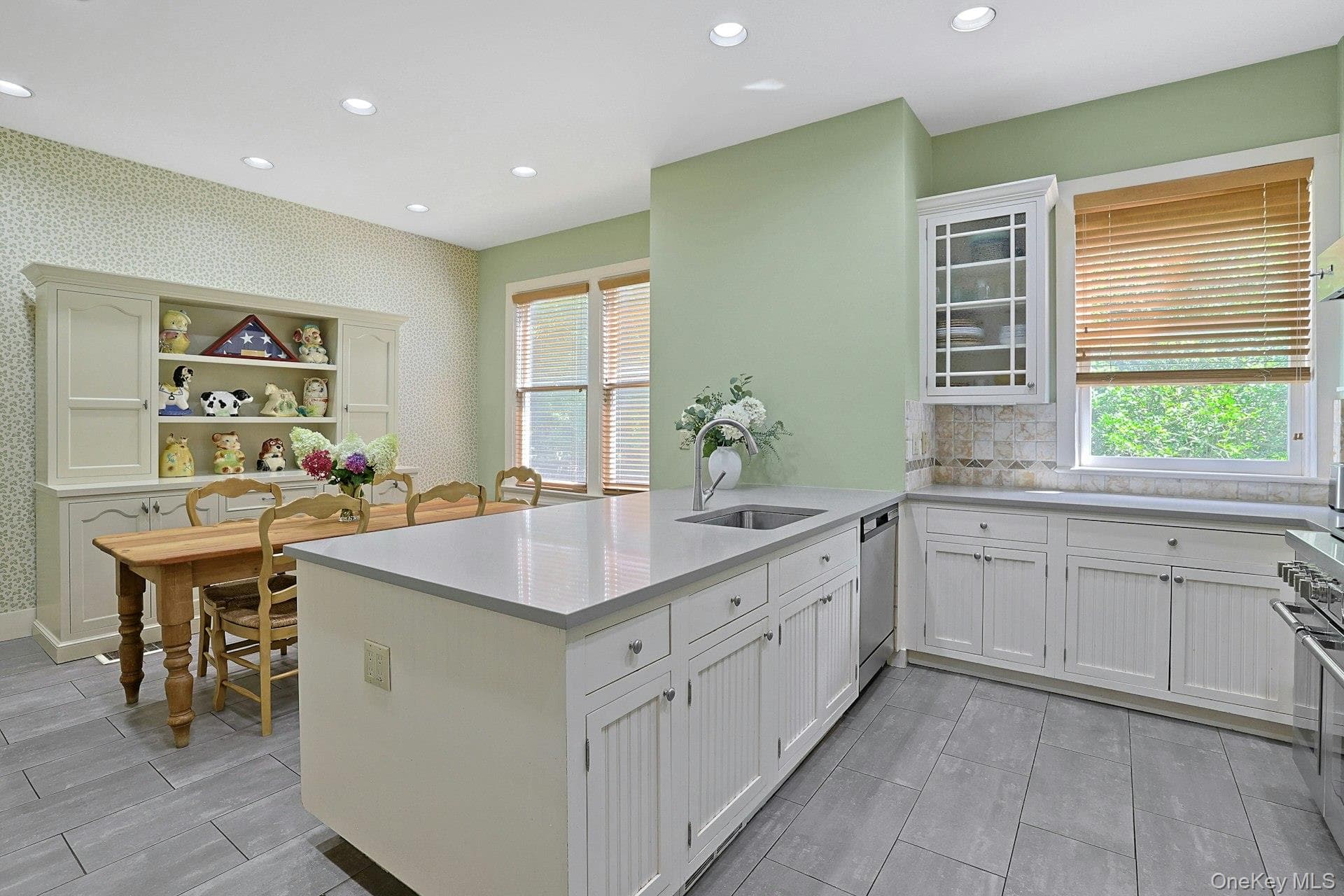 215 Soundview Avenue thumbnail 16