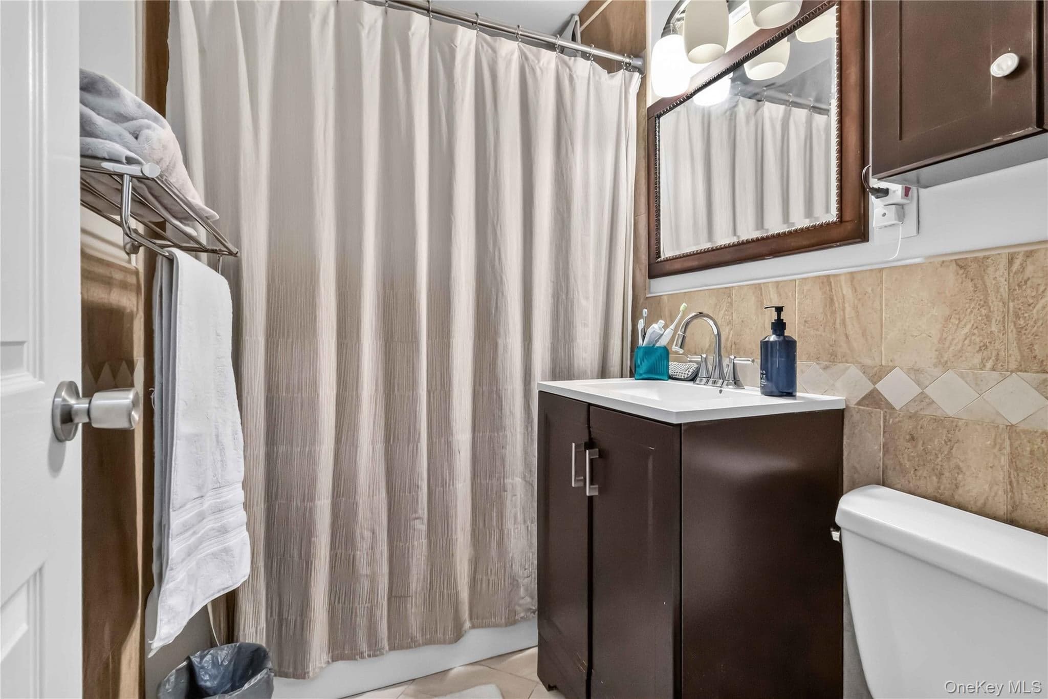 665 Thwaites Place Unit: 5H thumbnail 19