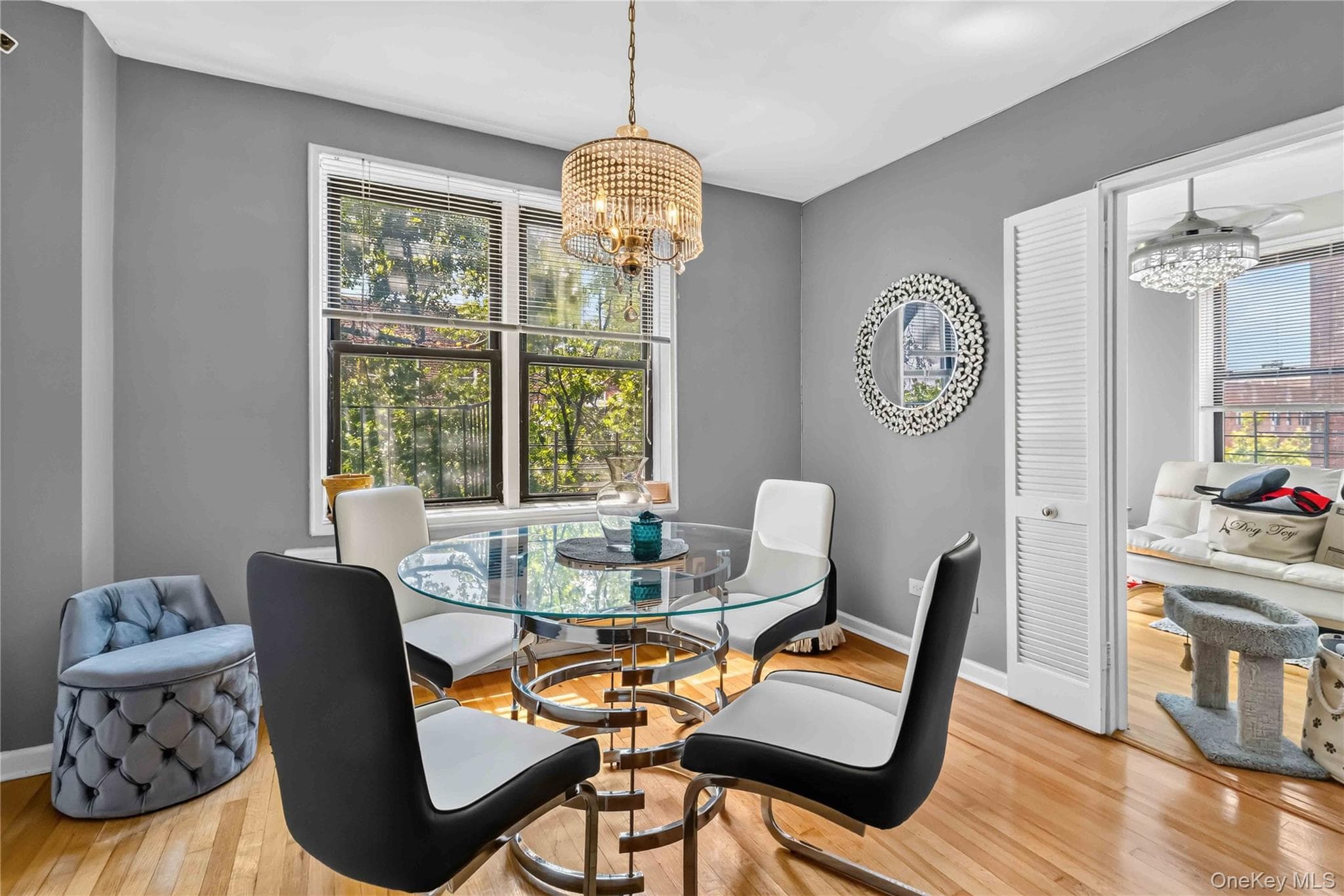 665 Thwaites Place Unit: 5H thumbnail 5