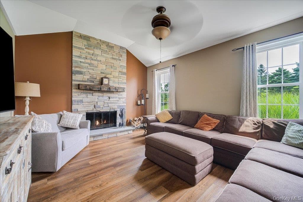317 Arcadia Road thumbnail 16