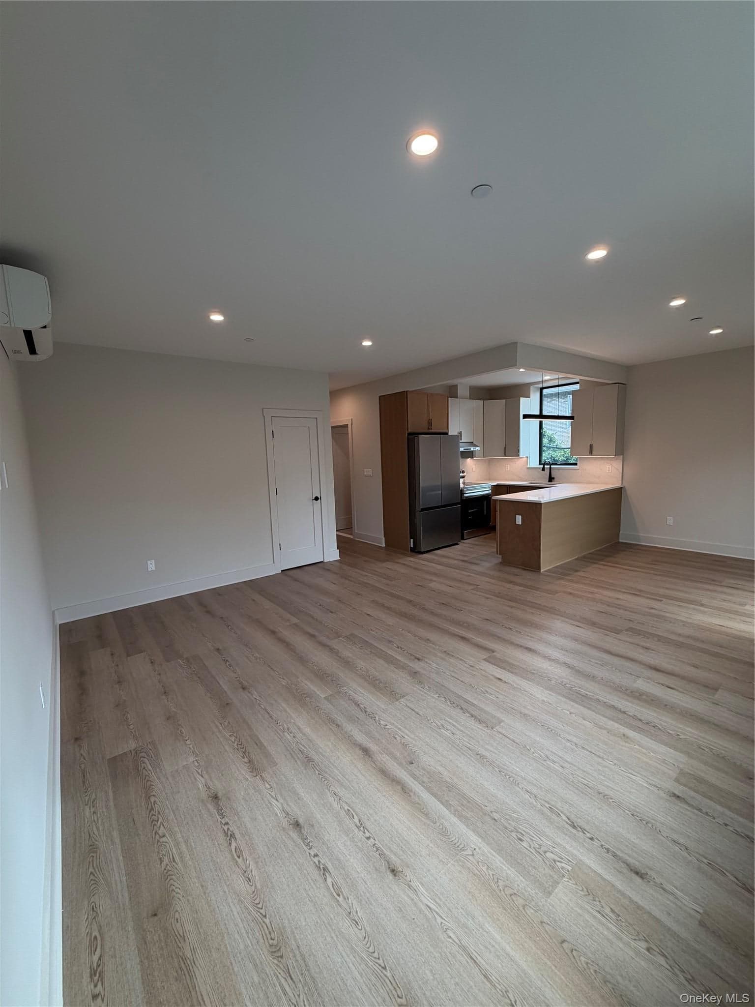 8322 24th Avenue Unit: 2A thumbnail 8