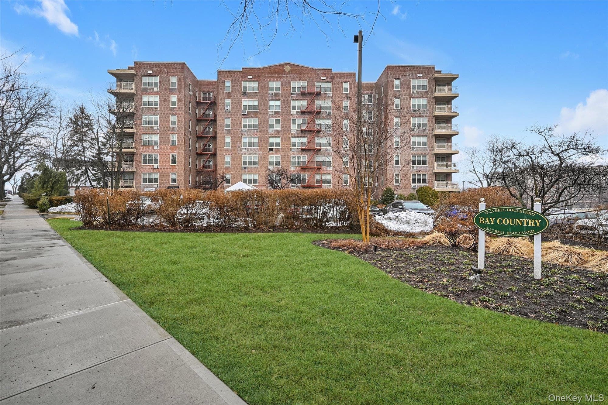 23-25 Bell Boulevard Unit: 6J, Bayside