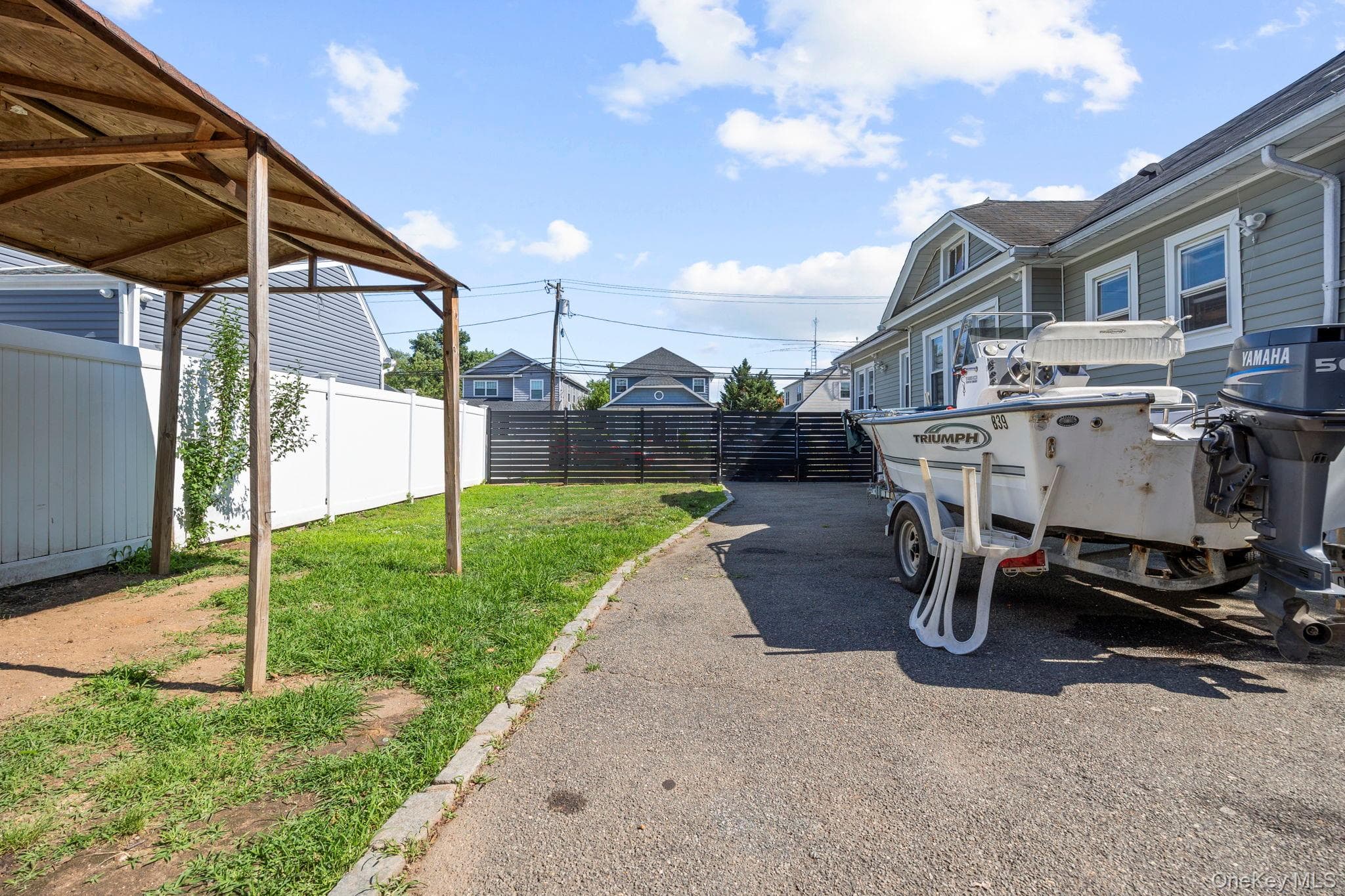 81 Allers Boulevard thumbnail 18